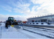 浴“雪”奮戰 | 西烏旗項目晝夜除雪不懈怠，全力以赴保通暢